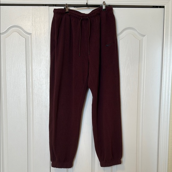 Nike Sportswear Plush Burgundy Crush Sherpa - Picture 2 of 8